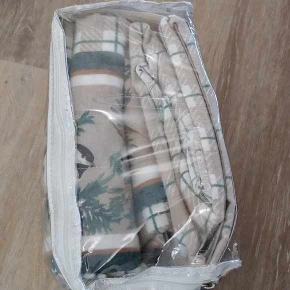 NEW Vintage Ingleman Designs STEVENS Flannel Twin Sheet Set Chickadees Print